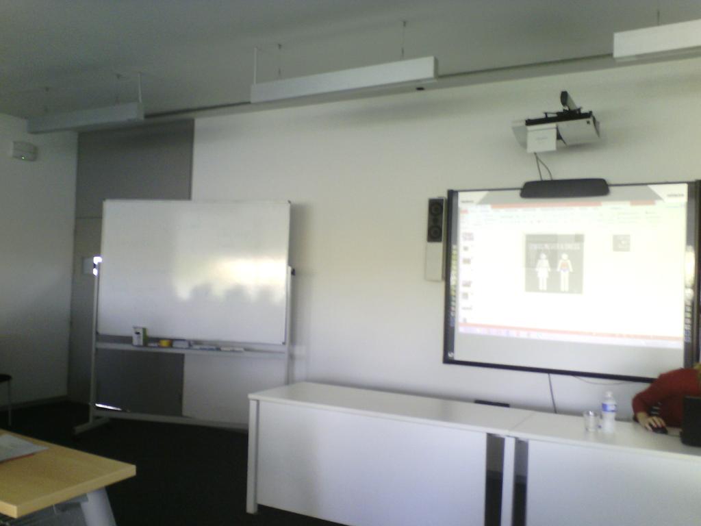 piensateclado's tweet photo. #FEG2015 comenzando el seminario sobre "Redes de apoyo" https://t.co/wNM0tZ2C6l
