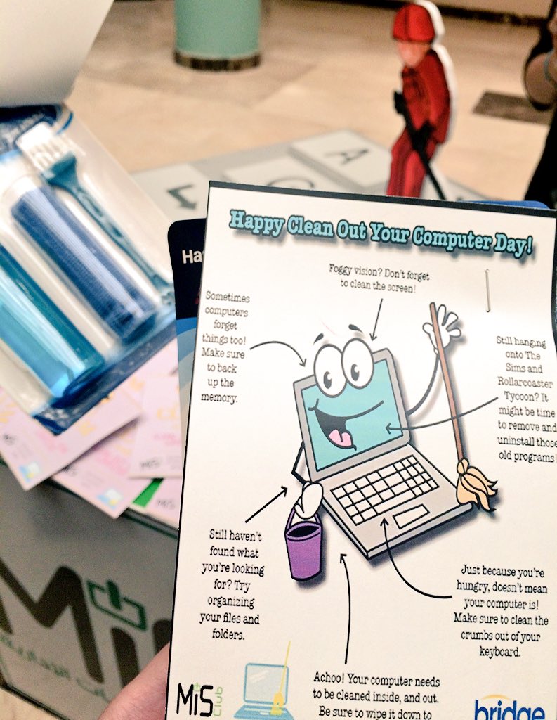 _NoraR's tweet image. thank you @MISClub_KSU for the awesome gift😻 can&apos;t wait to use it⌛💜 #CleanOutYourComputer