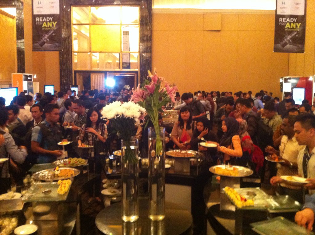 alfonshere's tweet photo. Which food you like? #vForum2015 #vForumID #VMwareID https://t.co/kXgcgcFpV9