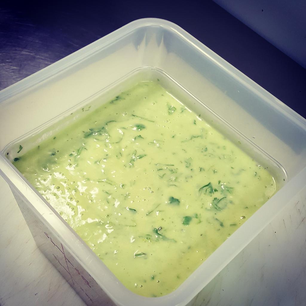 SuperGrill_'s tweet photo. Home made avocado salsa-salsa de aguacate echa fresca todos los dias#SG #SUPERGRILL #SUPERGRILLTACOTRUCK #Homemade https://t.co/8sxZOPljr2