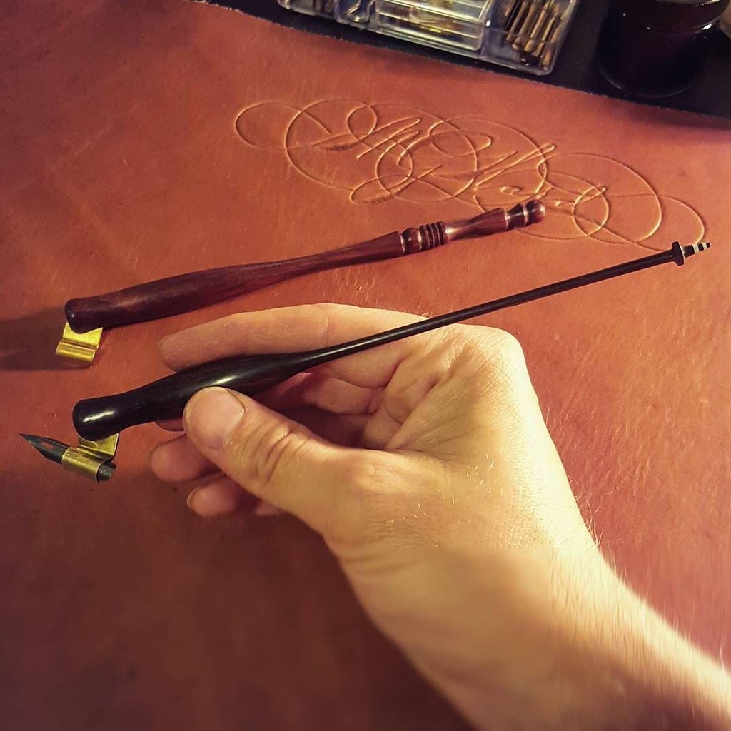 MrMGWard's tweet photo. Before and after of the very first (of no doubt many) #BadPylon Pen Holder! All it took was an exacto knife, some s… https://t.co/KU6H4FrLPd