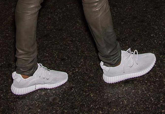 sneakerfiles's tweet photo. Another adidas Yeezy 350 Boost Will Release in November
https://t.co/uAgqL4kvzC https://t.co/ak0u4ucz3Q