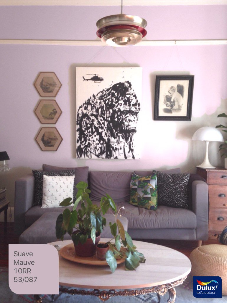 simborch's tweet image. Pink and green and grey. It somehow works. #DuluxVisualizerZA @miss_luckypony