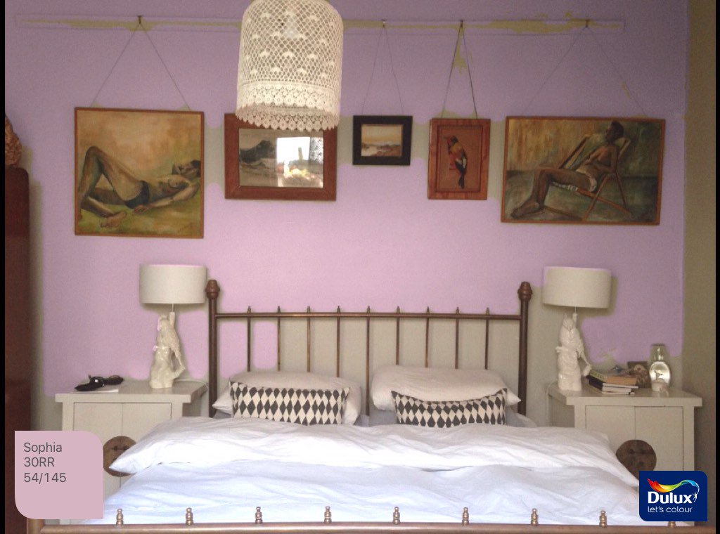 simborch's tweet image. Playing with the #DuluxVisualizerZA app instead of working, whoops @miss_luckypony