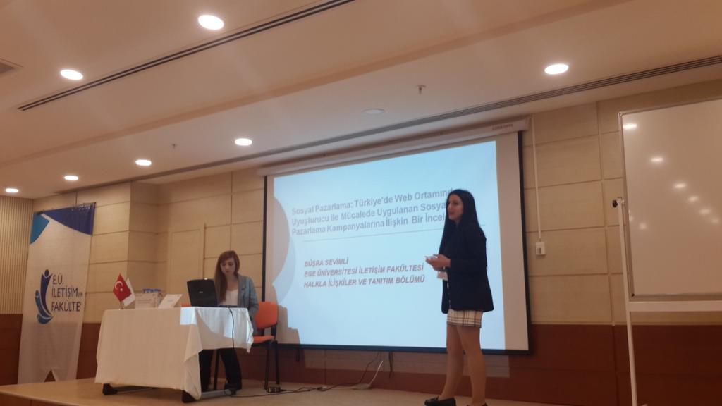 #community2015 Büşra Sevimli'nin #sosyalpazarlama konulu sunumuyla devam ediyor.