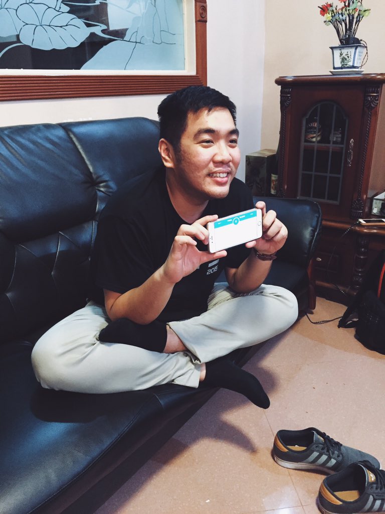 deltashockwave's tweet photo. The most epic heads up game sa far! Ibang klase kayo.😂😂😂 #actitout #soundslike #ngongoversion #headsupgame #charades https://t.co/yW4ziRBuuQ