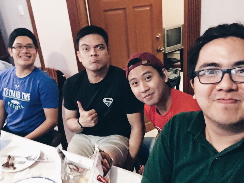 deltashockwave's tweet photo. The most epic heads up game sa far! Ibang klase kayo.😂😂😂 #actitout #soundslike #ngongoversion #headsupgame #charades https://t.co/yW4ziRBuuQ
