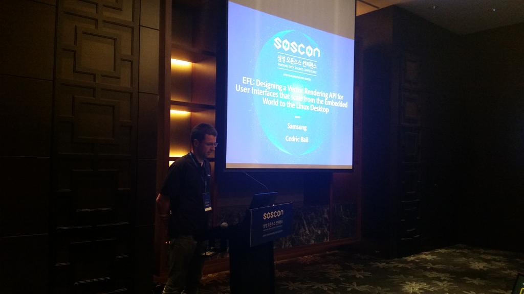 SamsungOSG's tweet image. Wrapping up our first day at #SOSCON is @cedric_bail covering how #EFL scales from mobile devices to the desktop.