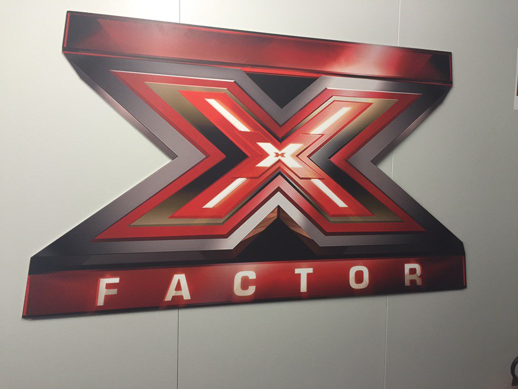 JustinTeamITA's tweet photo. Qui ci si prepara... #XF9 #XF9LovesJustin https://t.co/L5dsU2C7lt