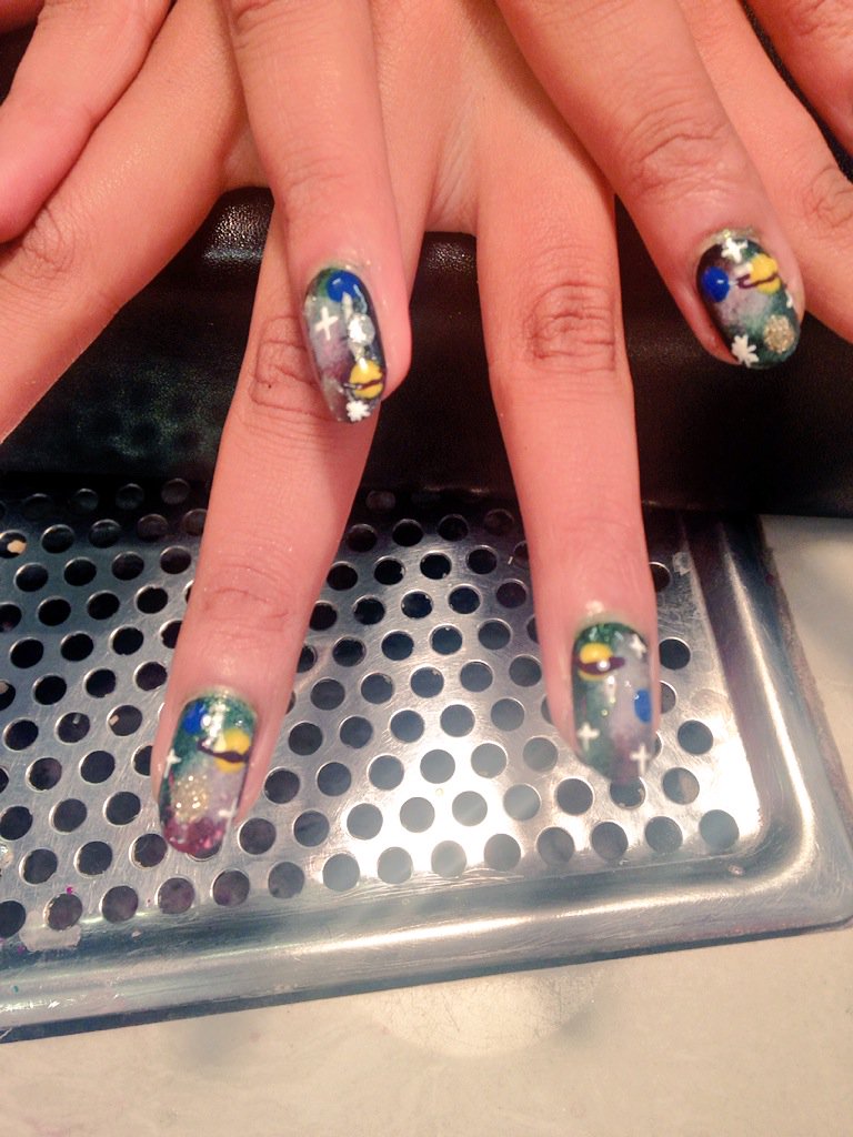 momtazbh's tweet photo. Voila! #cosmicnails with mini stars &amp; planets thank you @susannasews &amp; @trieunailsldn #ILoveThem #CosmicGirl https://t.co/K3UHYFaBaH
