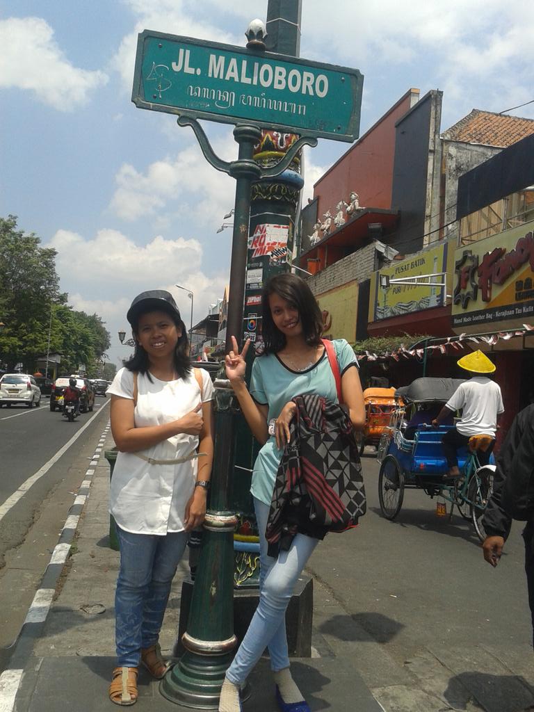 Jogjaa it emg gada abis nya dehh bro
Siapa sihh yg gk cinta sm kotaa inii :)