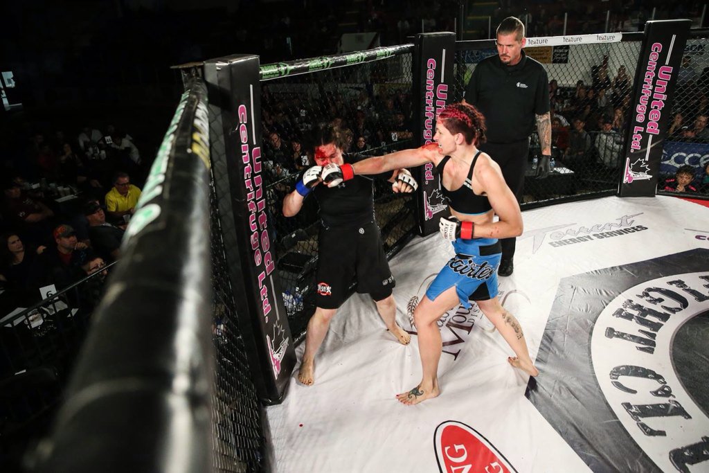 notsosweetmma's tweet photo. 7th #firstroundfinish #somuchblood #notsosweet https://t.co/Ep1sSZGrDQ
