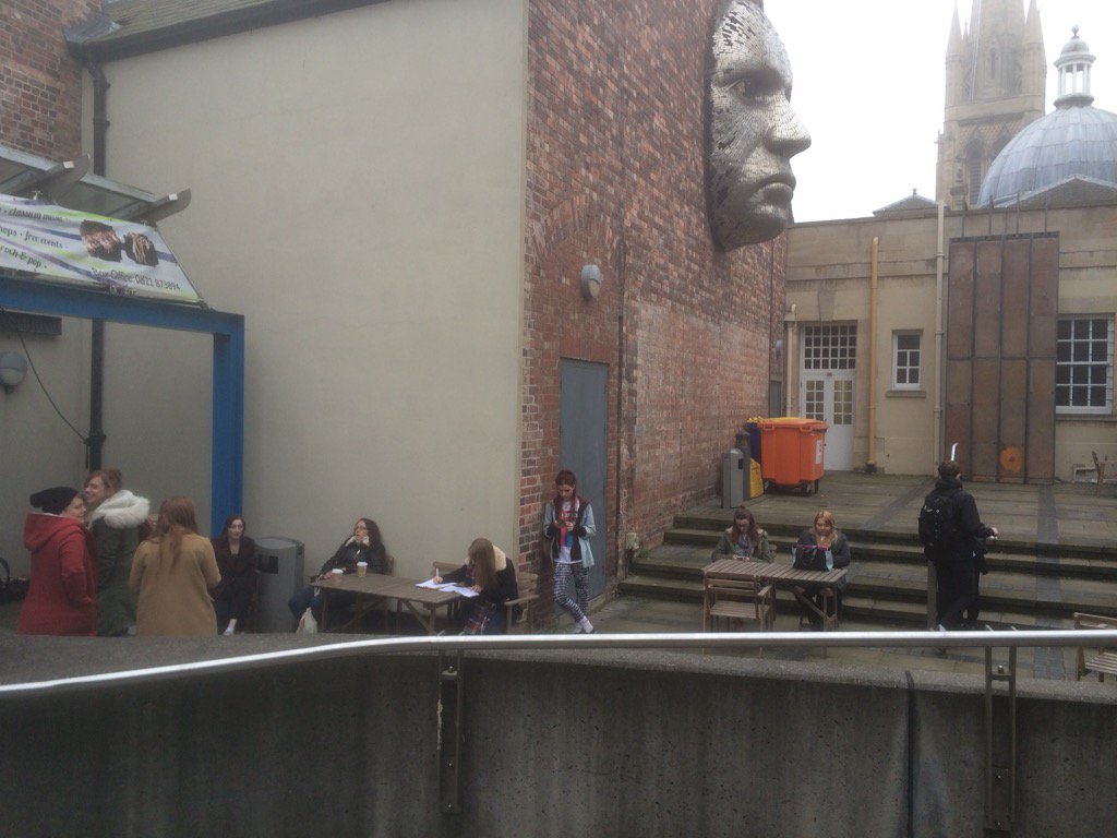 LincolnDrill's tweet photo. The #Frequency2015 team gathering for morning briefing. Another great day of digital performance ahead. https://t.co/vArgc71lKX