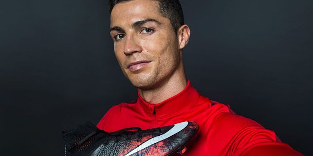 Bolanet's tweet photo. https://t.co/aLMTBZZYLe | Rilis Sepatu Anyar CR7, Nike Terinspirasi Gunung Berapi Madeira https://t.co/sYFA1TsQO4
