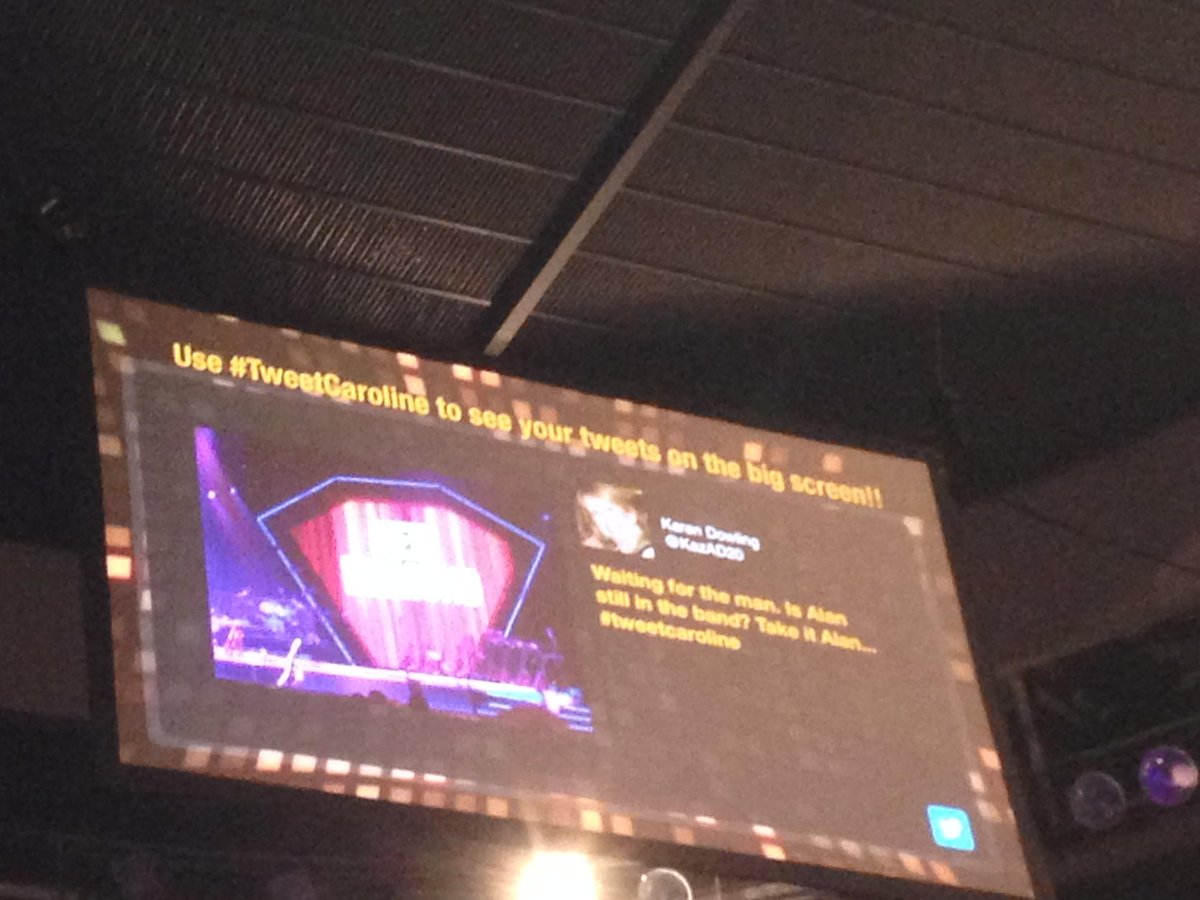 KazAD20's tweet photo. My tweet made it to the big screen! #tweetcaroline https://t.co/sDXmJVevhx