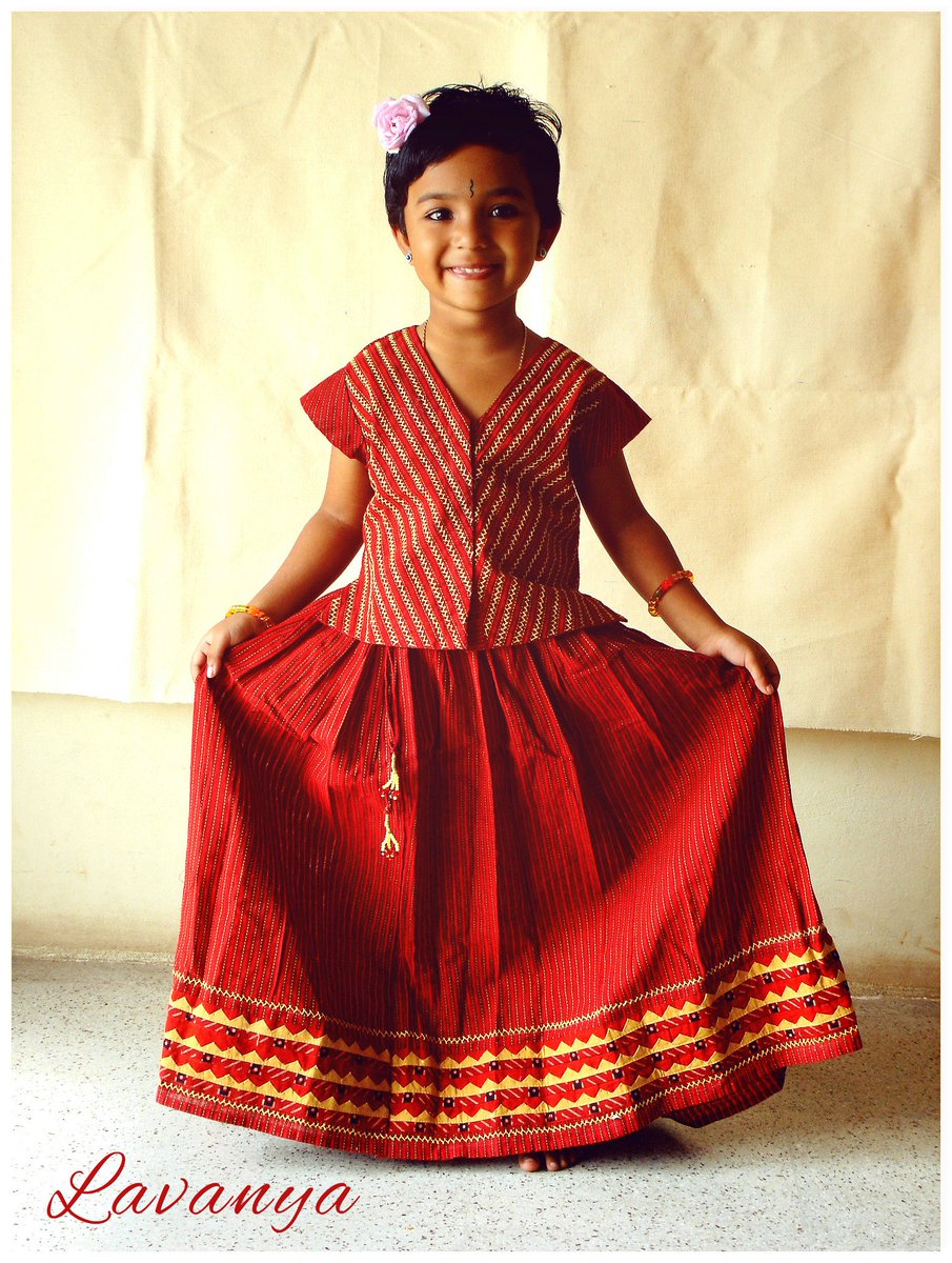 ShivanjaliTrust's tweet photo. Dress your kid with ethnic skirt #dressmaker #skirt #red #kid #lavanya #craft #ethnicwear #cotton @ShivanjaliTrust https://t.co/vl9QkXhsBh