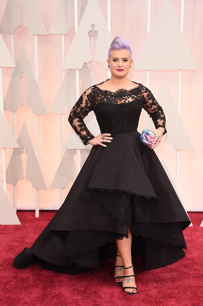 Happy BDAY <a href="/KellyOsbourne/">Kelly!</a>​! #KissKiss
