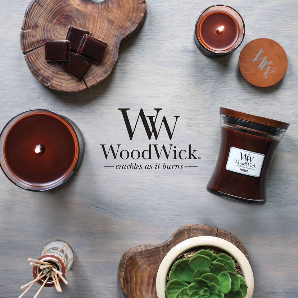 ICDCollections's tweet image. On ne se lasse pas des bougies parfumées WoodWick! En ce moment le présentoir est offert*! bit.ly/1JoYb2A