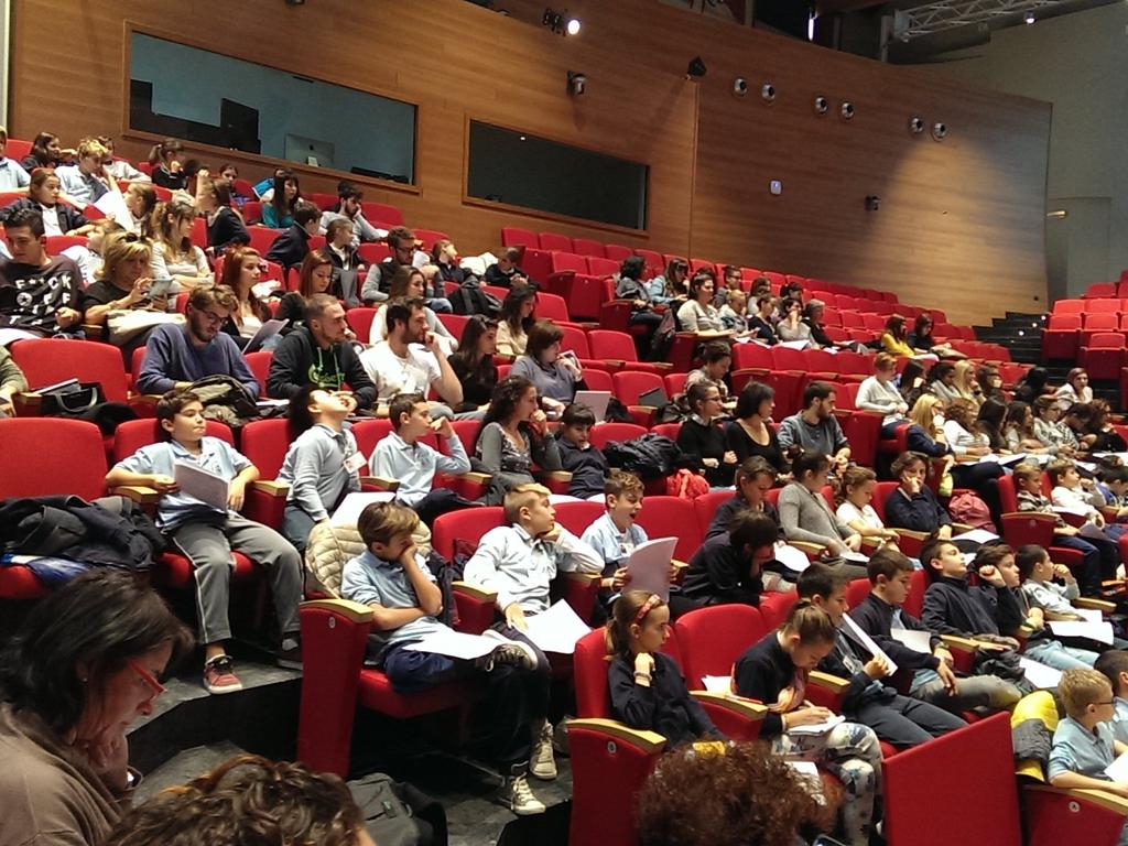 UlixeGroup's tweet photo. Libri in movimento #librare https://t.co/Xsqs3KYGWS