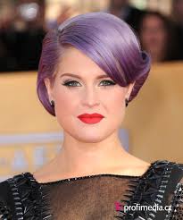 Happy birthday to Celebrity-by-defaul Kelly Osbourne who turns 31 years old today 
