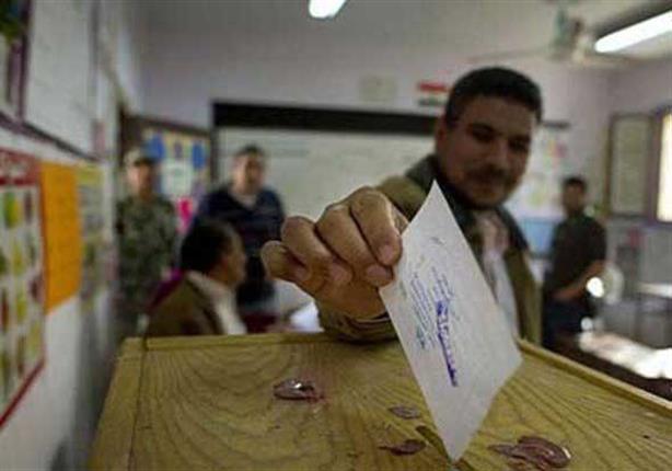 4 سيارات للـ #قوات_مسلحة بـ " دي جي" في الهرم لجذب الناخبين على أنغام "بشرة خير"  goo.gl/P2I5mq