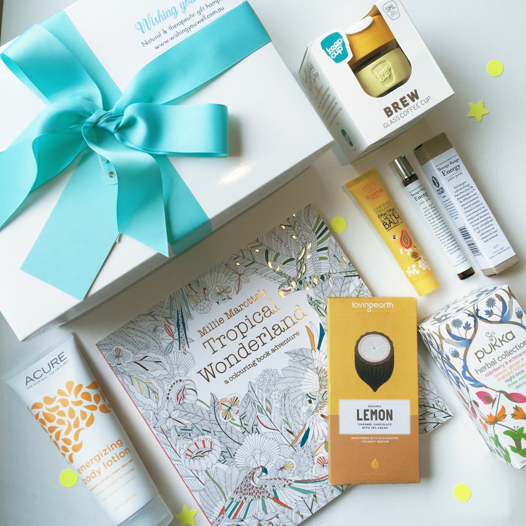 we_are_wuw's tweet photo. Create your own gift hamper online. 💛Cheer me up gift sent out today. https://t.co/uteInD4oMN https://t.co/MWDk2ZV4uj