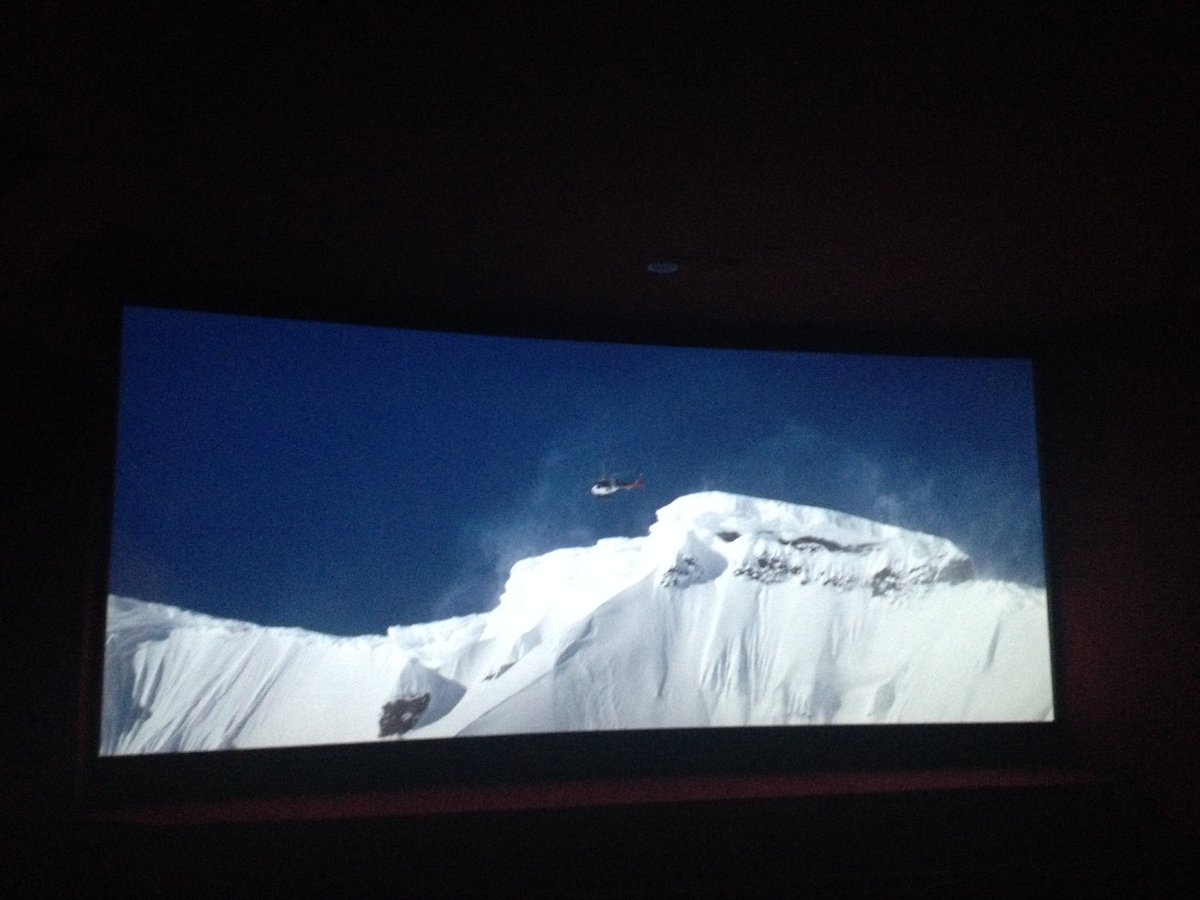 La projection de la Nuit de la Glisse by <a href="/TAGHeuer/">TAG Heuer</a> ! #TagHeuer #DontCrackUnderPressure #prforever #watches