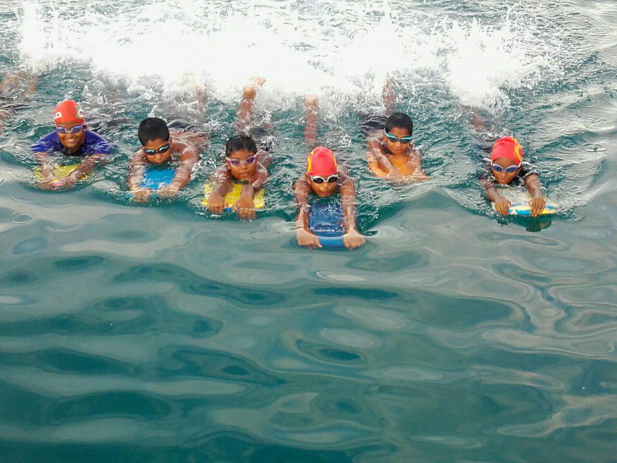 mvlifeguards's tweet photo. "If you woke up without a goal, go back to bed!" @hosszukatinka  https://t.co/rp3HeyqmtZ #maldives #swimming @goswim https://t.co/wbQkWiuMDD