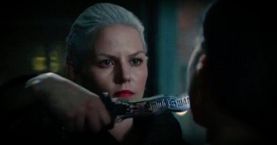 OnceUponATimeFr's tweet photo. The more I watch #OnceUponATime season 5, the more I'm falling in love with the #DarkSwan ❤ https://t.co/ZhZWV65Ofa