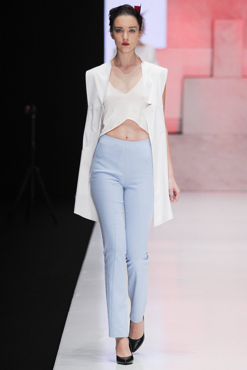 MBFWinternships's tweet photo. Key looks from Russia Spring 2016

#Dimaneu
#Runway
#SS2016
#FashionInterns
#FashionInternships
#Internships https://t.co/qnGzjhMLiN