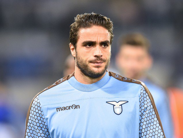 FamilyMatri's tweet photo. .@Ale_Matri arriva alle 9.30 in Paideia, ma l'attaccante è in clinica soltanto per una personale visita oculistica. https://t.co/ajgJ1IiCMV