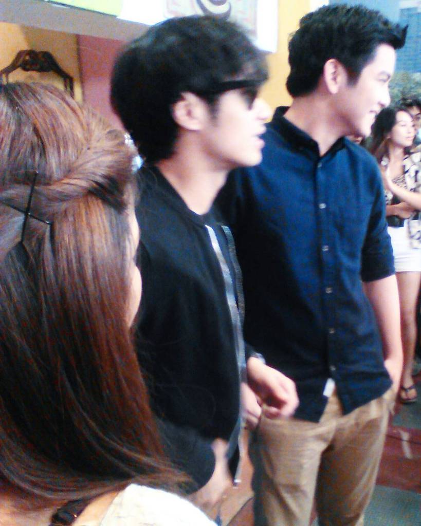 PBBLoishua's tweet photo. IG: kristinelopez1913 | “#bts #luvutaping #yesterday” https://t.co/ffpZ3Cpn1t