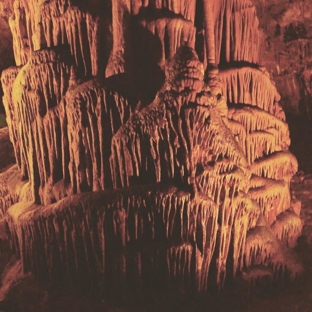 flowerbg's tweet photo. #bulgaria #nature #rocks #amazing #whattosay #suevadupka #cave #stalagmite #longtimeago #flowerts https://t.co/zTP8G5mxC2