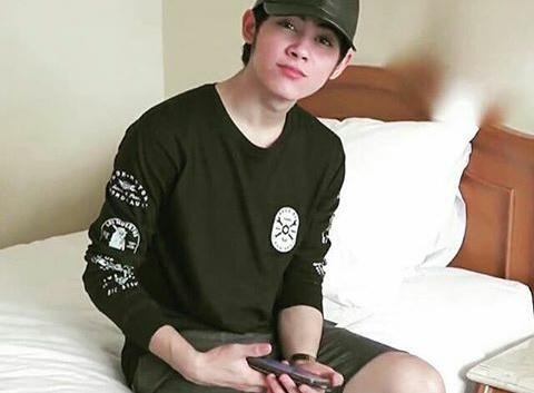 IddaPariani's tweet photo. Kamu strong kok sayang, gak perlu dipercaya cukup dihargai😉 BAPERAN itu mereka wkwk https://t.co/FTOt5v7uhc