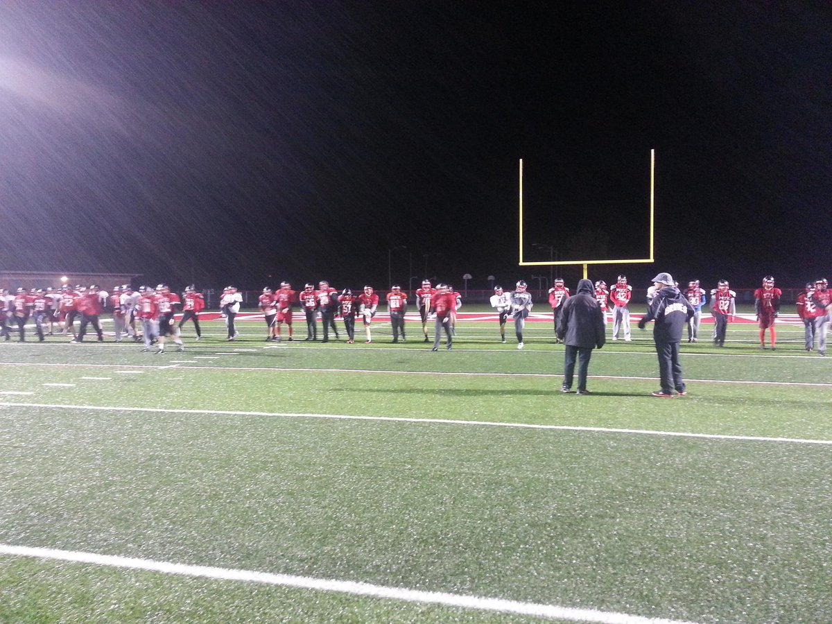 jshu76's tweet photo. Getting in a morning practice before heavy rain and lightning.  #mtzfb #playfast #livethe5 #blackfriday https://t.co/E6Uqq2ziCe