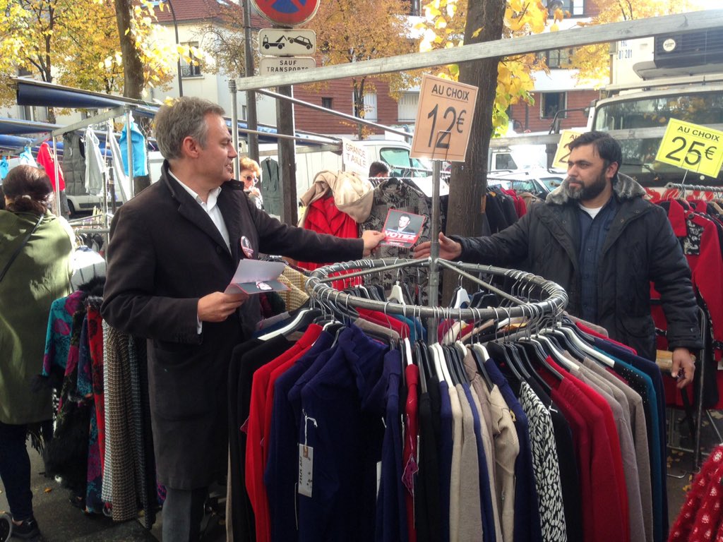 ericbrunet's tweet photo. Tractage sur un marché pour ma campagne électorale #Brunet2015. Soutenez mon nouveau quinquennat sur @RMCinfo ! https://t.co/5uNhqlmkAy