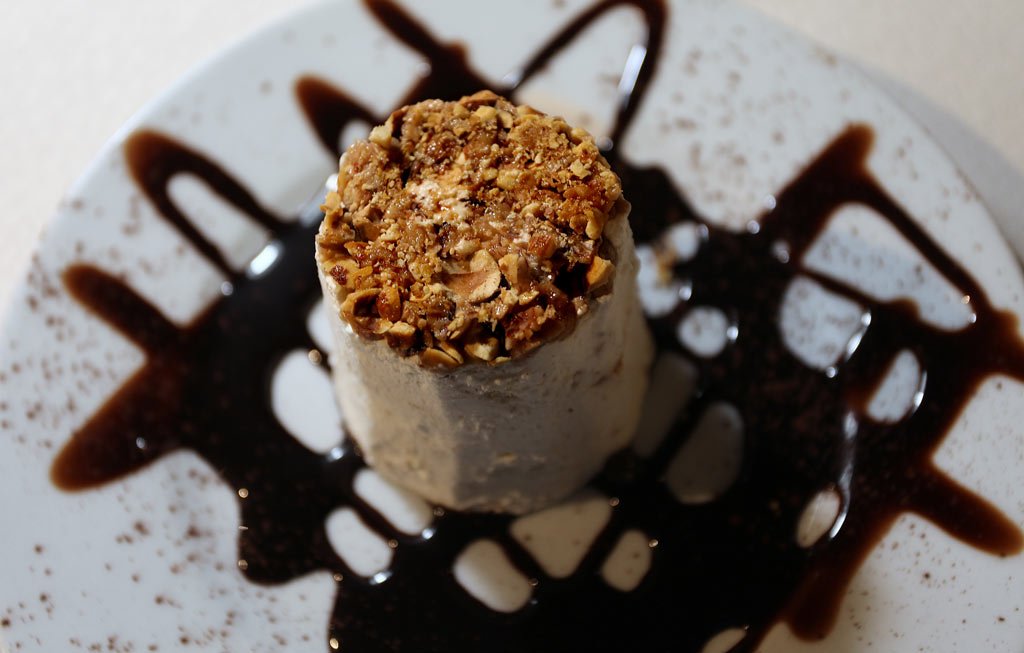 IlLocaletto's tweet photo. @cucinaericette1 @IlLocaletto semifreddo al torroncino @CremosoDolciEmo @tresdessert https://t.co/9Nubx1gZoP