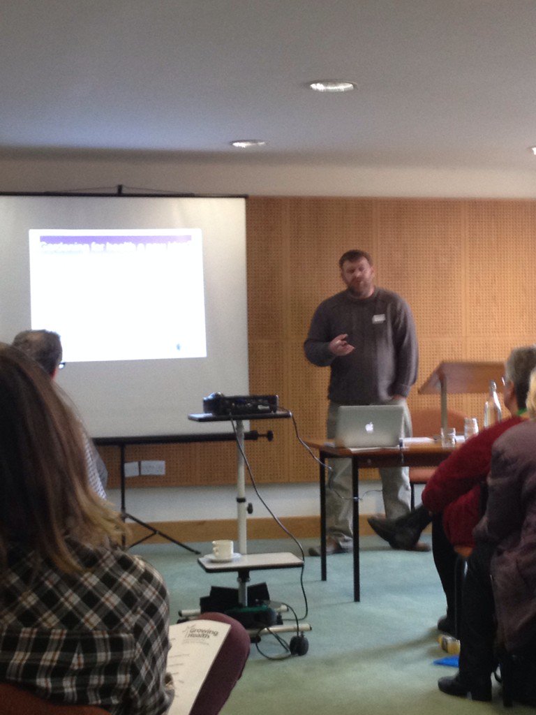 growing_health's tweet image. Damien @thrivecharity presenting on health benefits of gardening #growinghealth growing in the community conf today