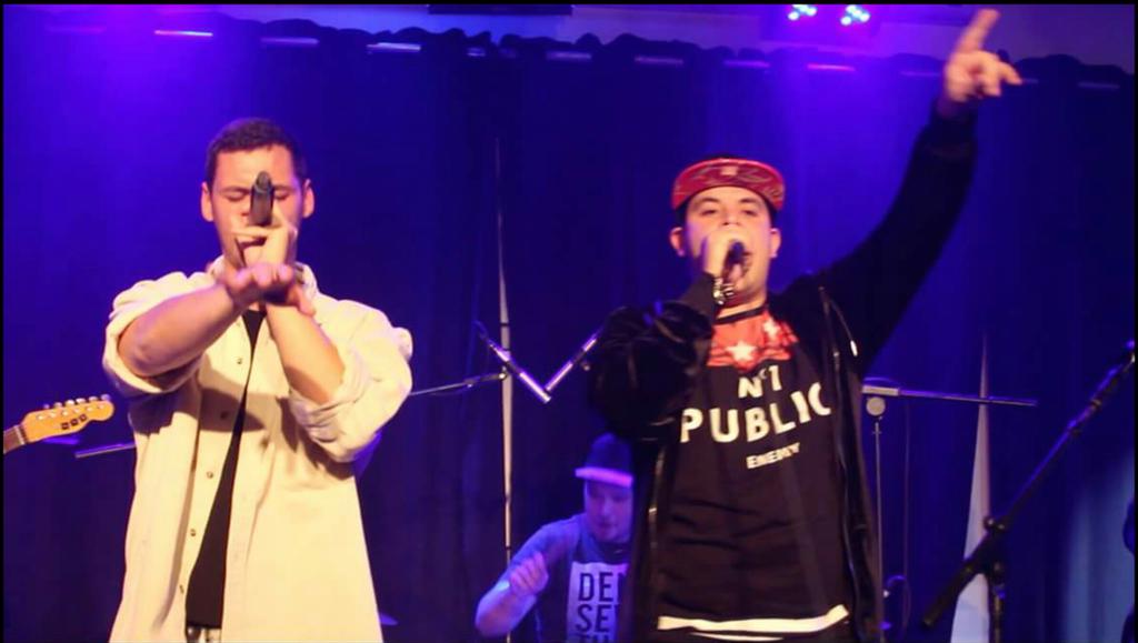 OuchereTV's tweet photo. A cool snap of the two brothers Smashing a set in Camden @Elshaymusic & @nabsirm #ouchere #weouchere #camden https://t.co/BYrXJOoyeP