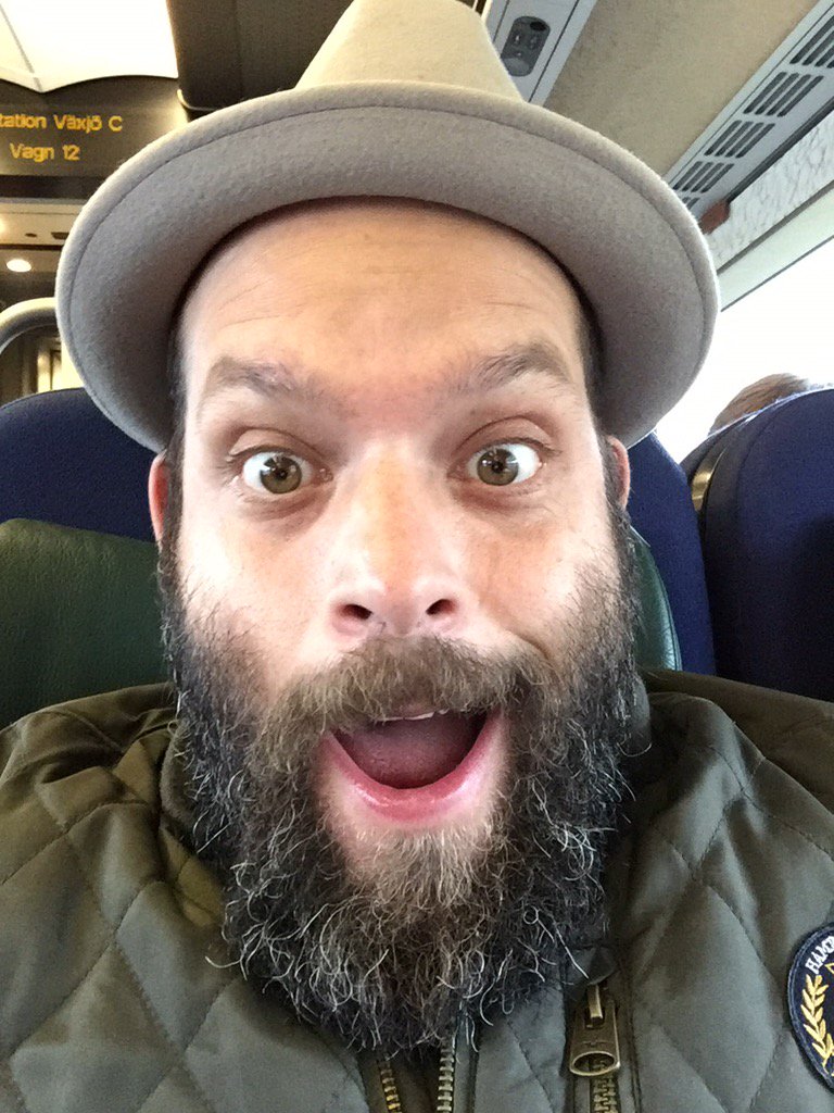 hjarnbeppe's tweet photo. Såhär pepp känner jag mig när jag nu rullar in i Växjö för #digdag2015 ! Ses snart! Wohoo!!! https://t.co/5fvcyCugms