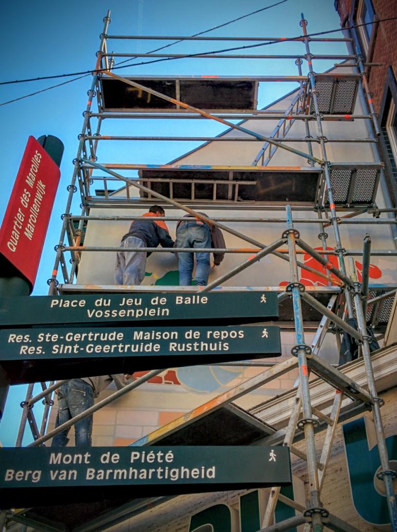 thit_tran's tweet image. #workinprogress fresque #ParcoursBD by #FarmProd @VilleBruxelles @AnsPersoons in Les Marolles  Reconnaissez-vous? :)