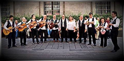 Napolitanteam's tweet photo. #musicmob #viatoledo #Napoli #archivio #storico #canzone #napoletana #galleria #Umberto https://t.co/UaQ0USzYQL