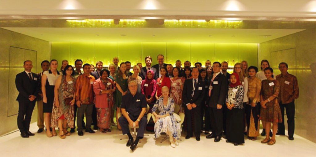 aya_syafril's tweet photo. Do you wonder what we talk about?😊 #StateVisitDK #DanishEmbassyJakarta@DKinIndonesia @DubesDenmark @Kristian_Jensen https://t.co/52D1i20ThE