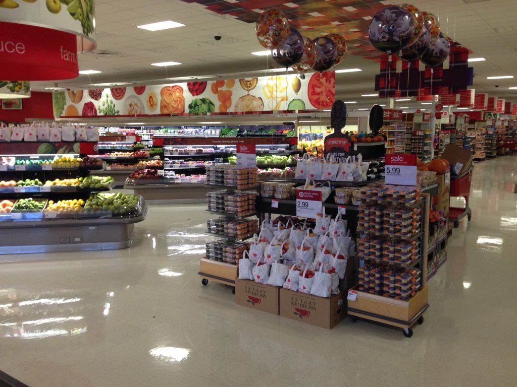 2490 is ready for all those Halloween parties this week. 
#scareyFAB