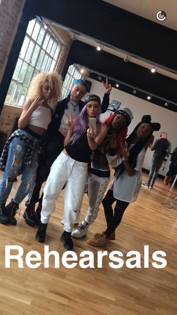 AlienUncoveredS's tweet photo. The girls @AlienUncovered in rehearsals this morning ππππ½ππ» via Yaz's snapchat #AlienInvasion #IBelieveInAlien https://t.co/bdMVQ6heF4