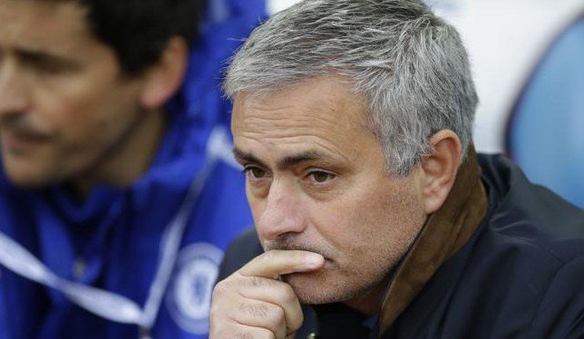 Mourinho no quiere perder el tiempo. Estos son los clubs a los que empieza a ‘ofrecerse' ow.ly/TTiNs