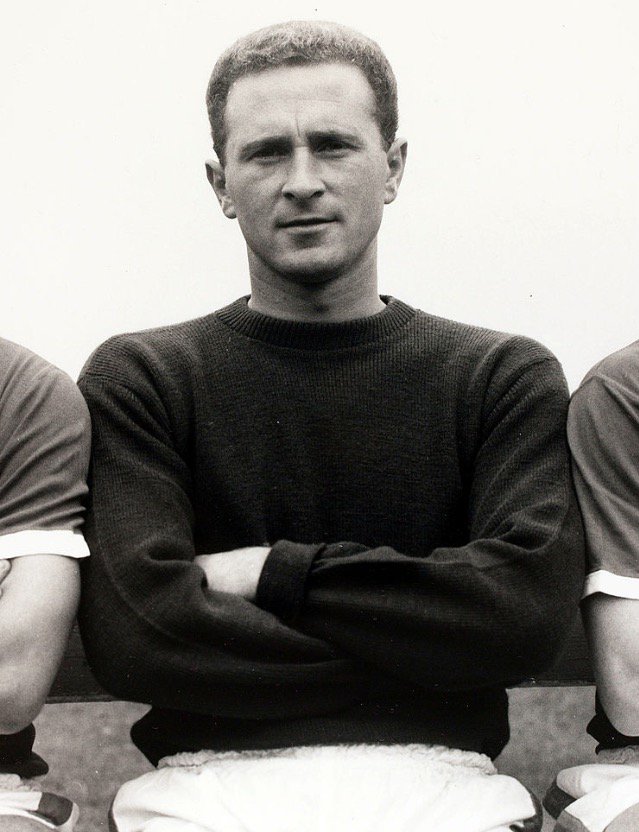 Happy Birthday to Harry Gregg, salah satu kiper terbaik United nan legendaris. 