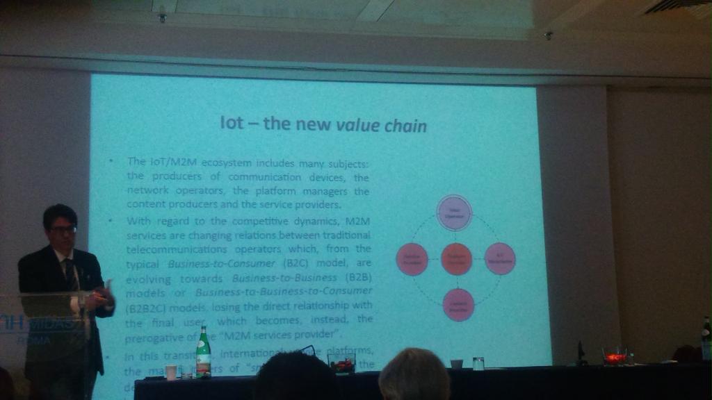 magazzu's tweet photo. Antonio Nicita di AgCom ci fa vedere il lato "regolatorio" ed economico di IoT. #IoT360 https://t.co/lLs3eYIdoN