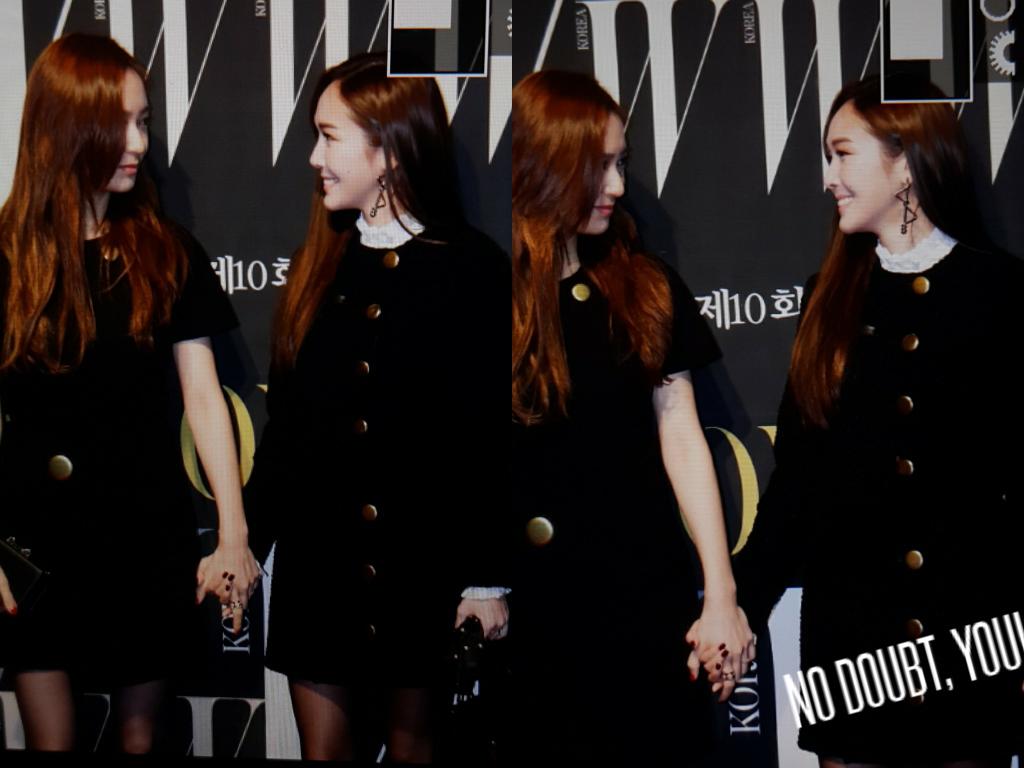 [PIC][27-10-2015]Jessica tham dự sự kiện "W KOREA 'LOVE YOUR W'" cùng Krystal vào tối nay CSUhWwHUEAAUFSz