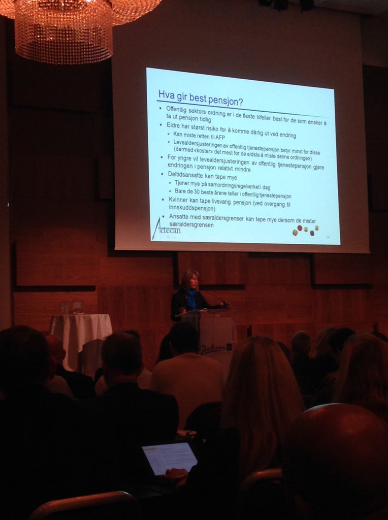 SFuglevaag's tweet photo. Viktig informasjon fra #SisselRødevand i #actecan om forskjeller på privat og offentlig #pensjon på #pensjon2016 https://t.co/KknsDqiL5m